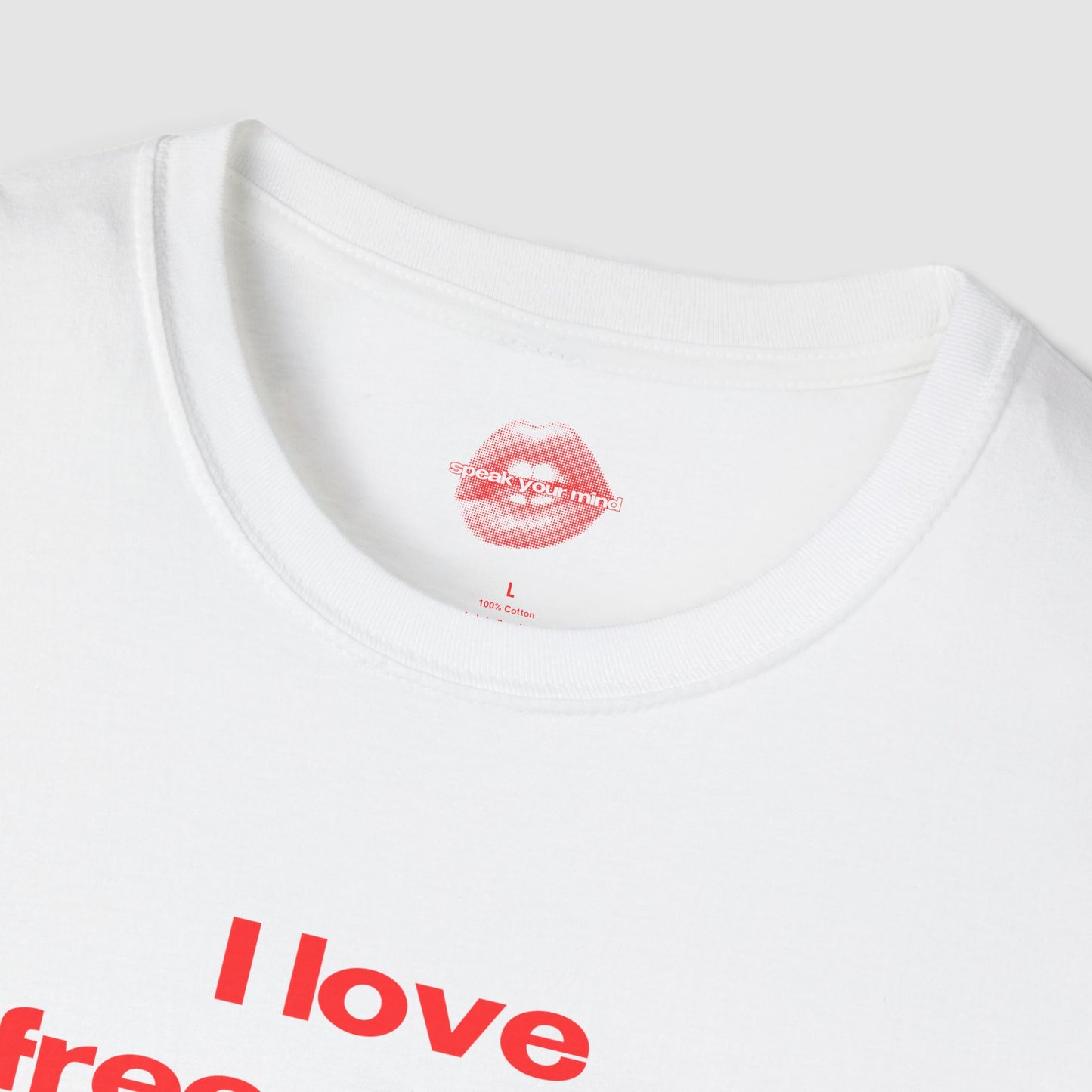 "I Love Free Drinks." | Text Only | T-Shirt