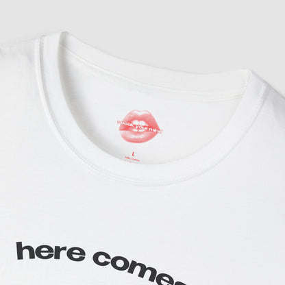 "Here Comes The Meltdown." | Cheering Santa | T-Shirt
