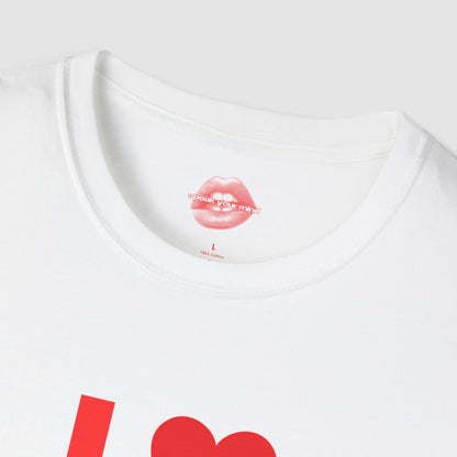 "I Love Free Drinks." | Heart | T-Shirt